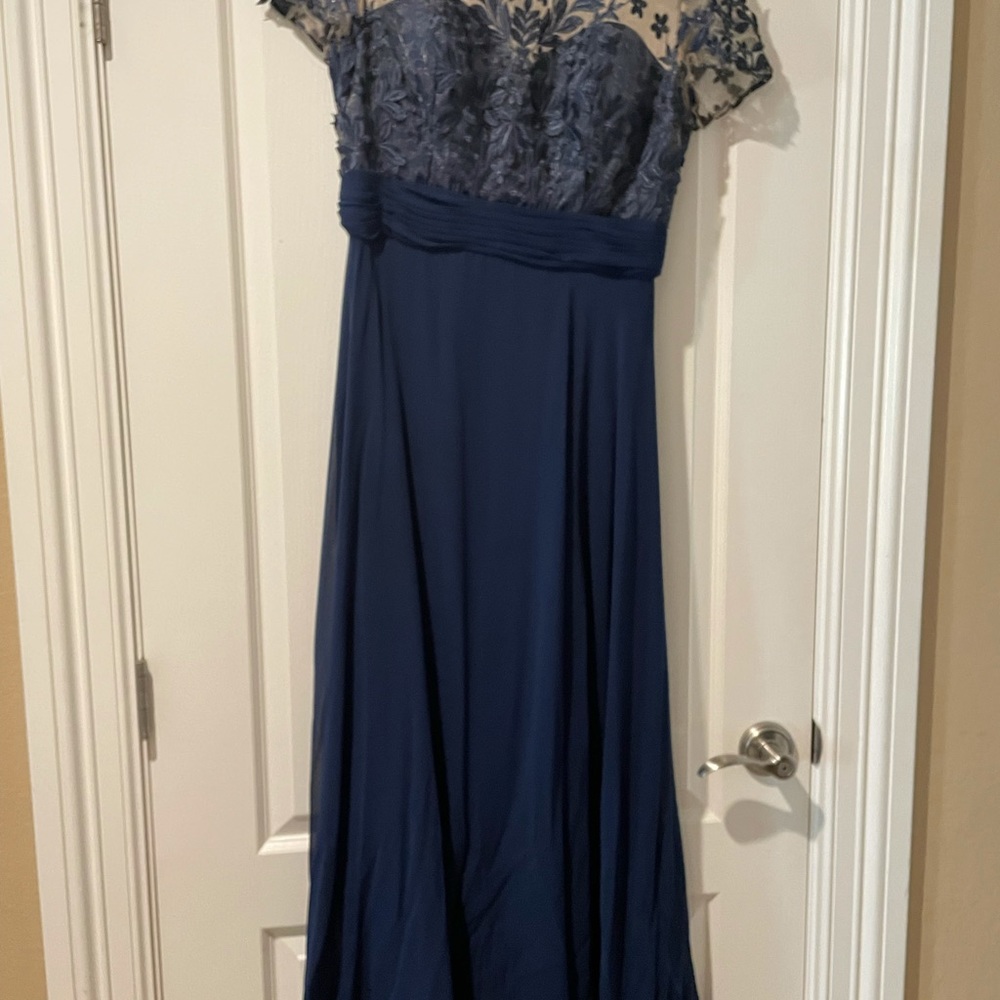 Dress JS collection size 10, used just one time .